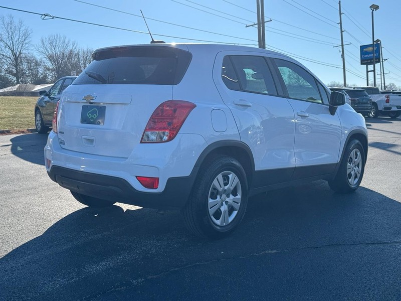 Chevrolet Trax Vehicle Full-screen Gallery Image 5