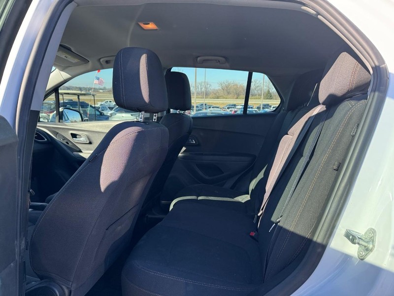 Chevrolet Trax Vehicle Full-screen Gallery Image 10