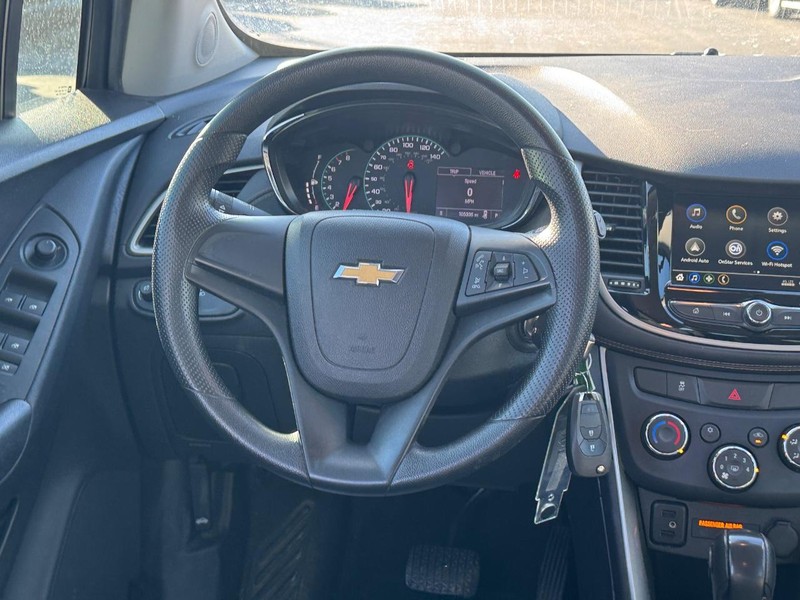 Chevrolet Trax Vehicle Full-screen Gallery Image 12