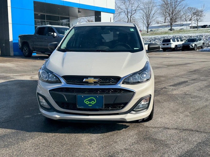 Chevrolet Spark Vehicle Full-screen Gallery Image 2