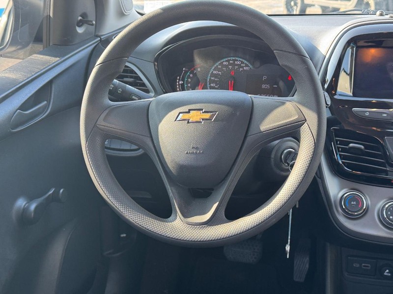 Chevrolet Spark Vehicle Full-screen Gallery Image 12