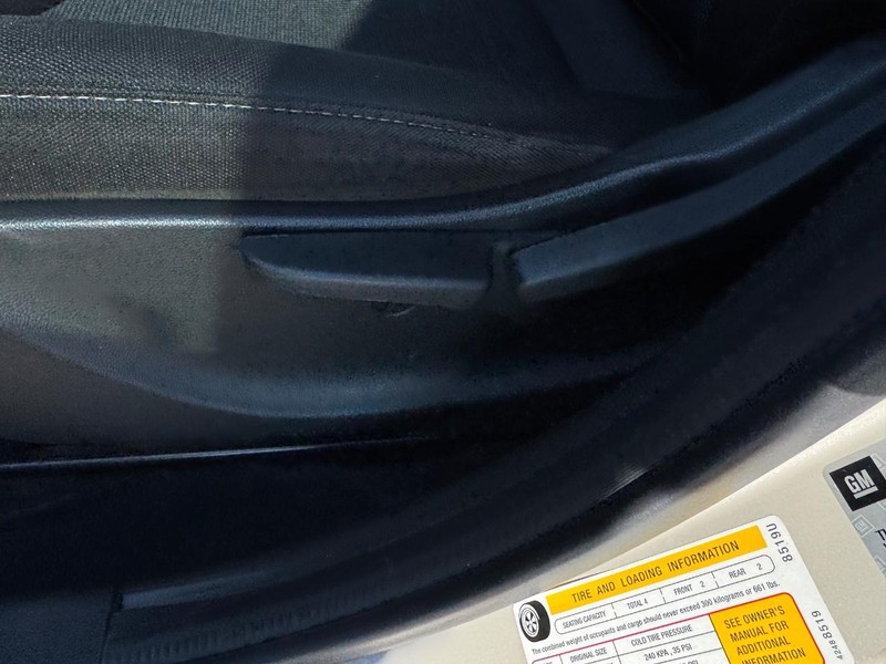 Chevrolet Spark Vehicle Full-screen Gallery Image 15