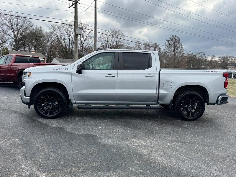 Chevrolet Silverado 1500 Vehicle Full-screen Gallery Image 2