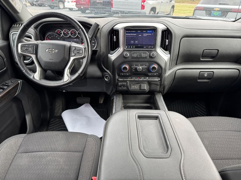 Chevrolet Silverado 1500 Vehicle Full-screen Gallery Image 11