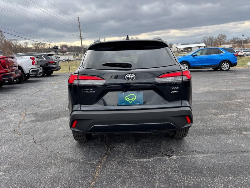 Toyota Corolla Cross Vehicle Full-screen Gallery Image 4