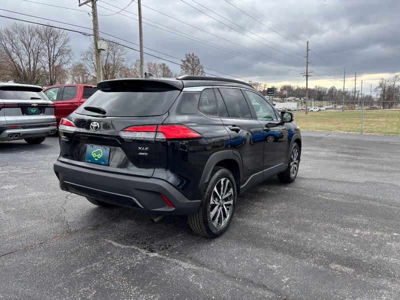 Toyota Corolla Cross Vehicle Full-screen Gallery Image 5