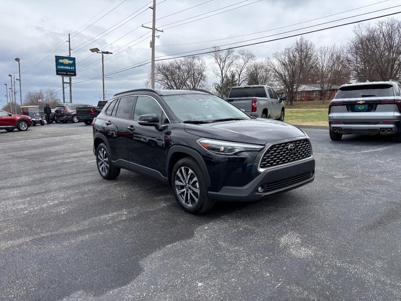 Toyota Corolla Cross Vehicle Full-screen Gallery Image 7