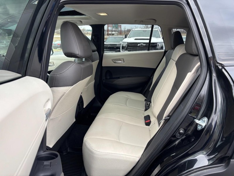 Toyota Corolla Cross Vehicle Full-screen Gallery Image 10