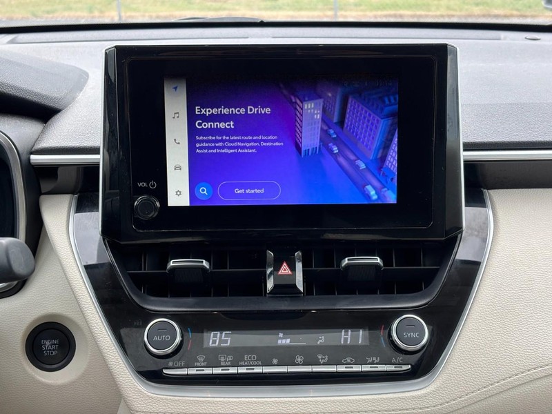 Toyota Corolla Cross Vehicle Full-screen Gallery Image 13