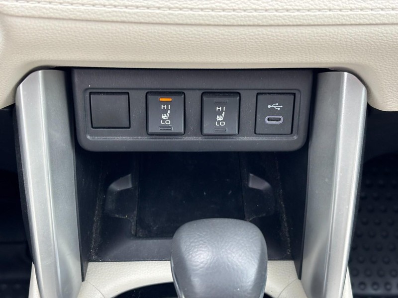 Toyota Corolla Cross Vehicle Full-screen Gallery Image 14