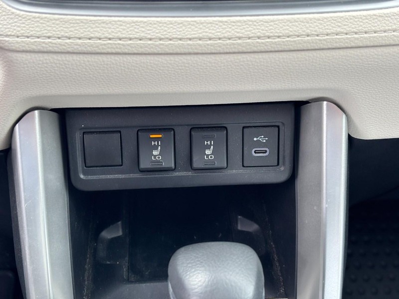 Toyota Corolla Cross Vehicle Full-screen Gallery Image 22