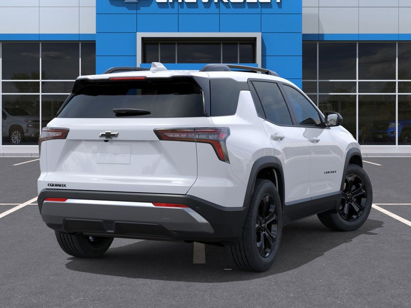 Chevrolet Equinox Vehicle Full-screen Gallery Image 4