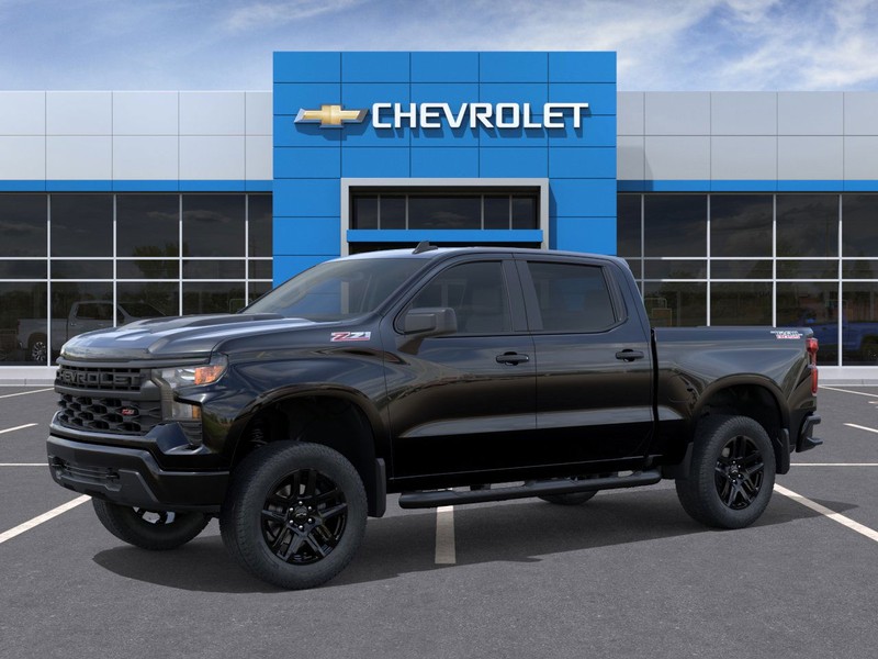 Chevrolet Silverado 1500 Vehicle Full-screen Gallery Image 2