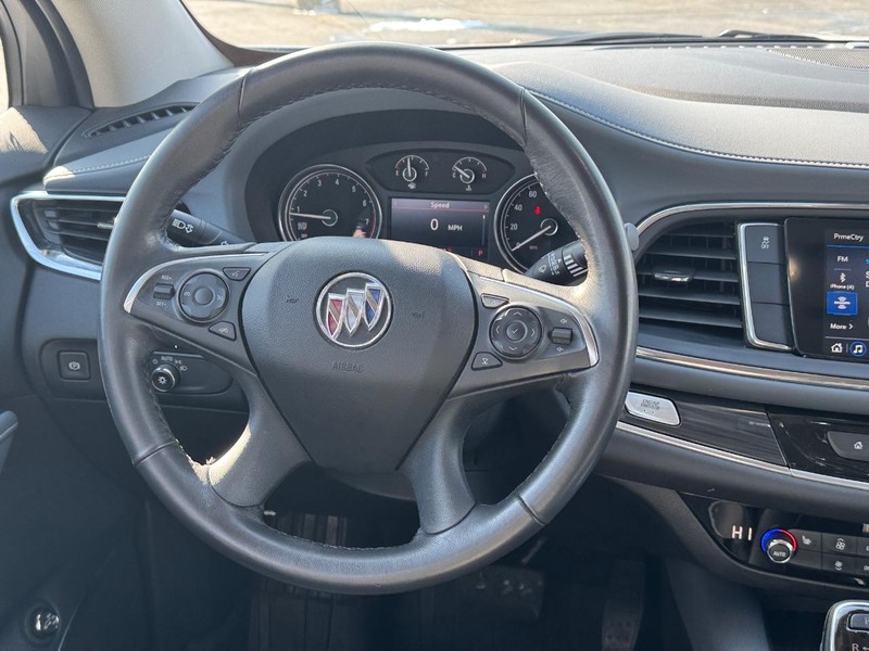 Buick Enclave Vehicle Full-screen Gallery Image 14