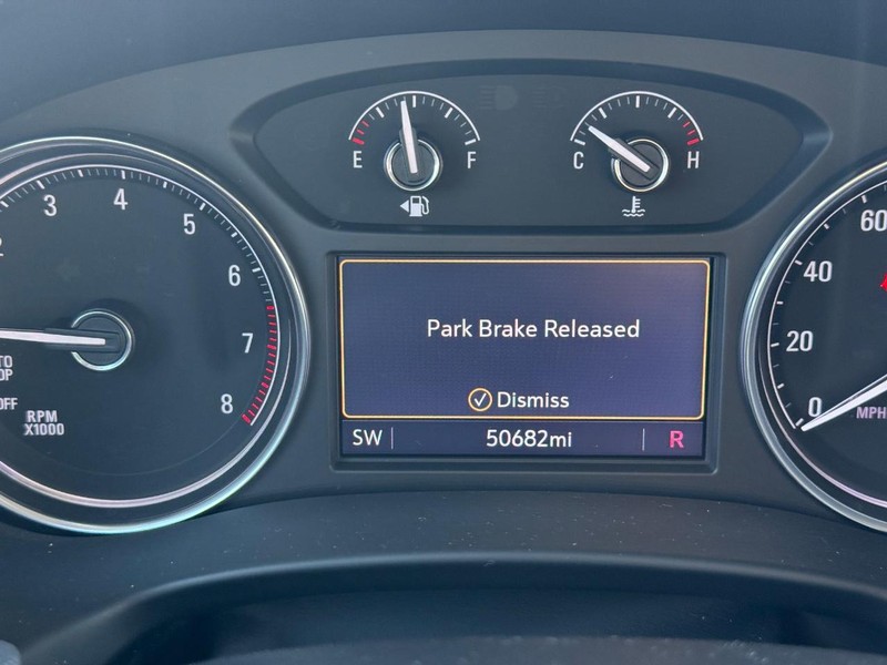 Buick Enclave Vehicle Full-screen Gallery Image 24