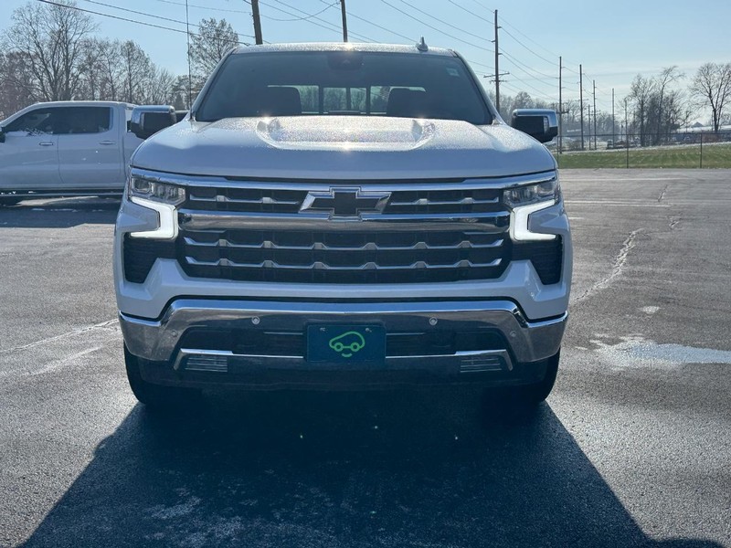 Chevrolet Silverado 1500 Vehicle Full-screen Gallery Image 9