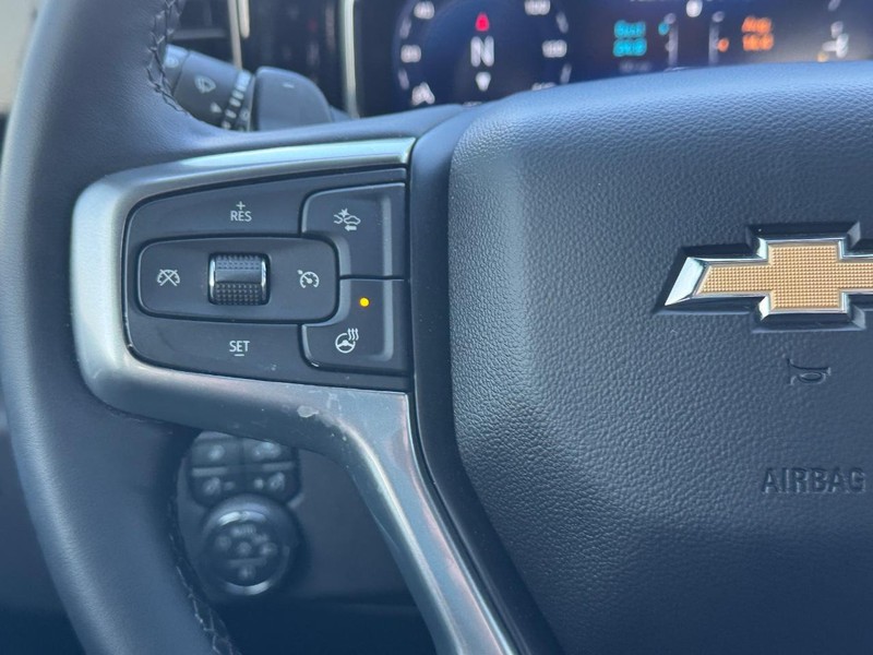 Chevrolet Silverado 1500 Vehicle Full-screen Gallery Image 20