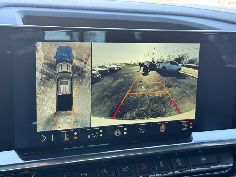 Chevrolet Silverado 1500 Vehicle Full-screen Gallery Image 22