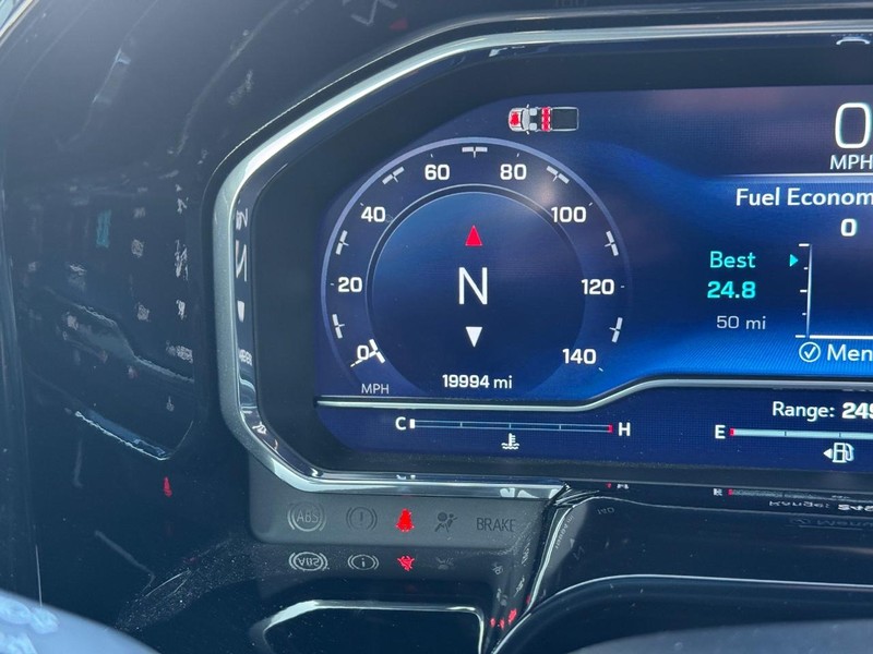 Chevrolet Silverado 1500 Vehicle Full-screen Gallery Image 23