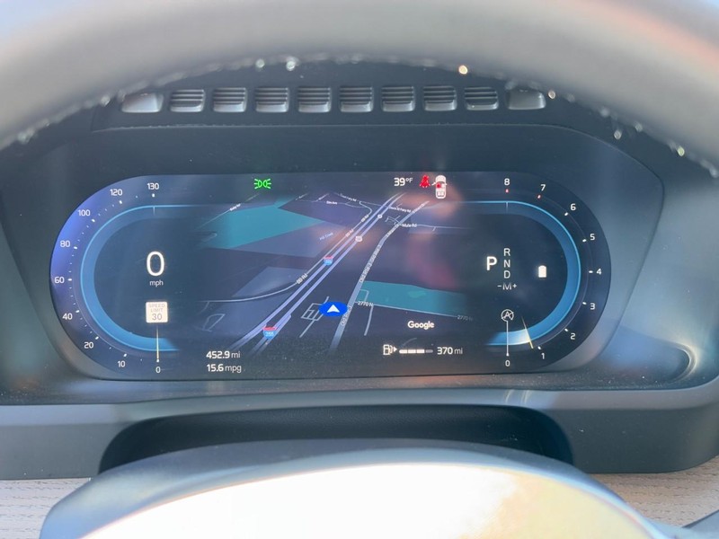 Volvo XC90 Vehicle Full-screen Gallery Image 22