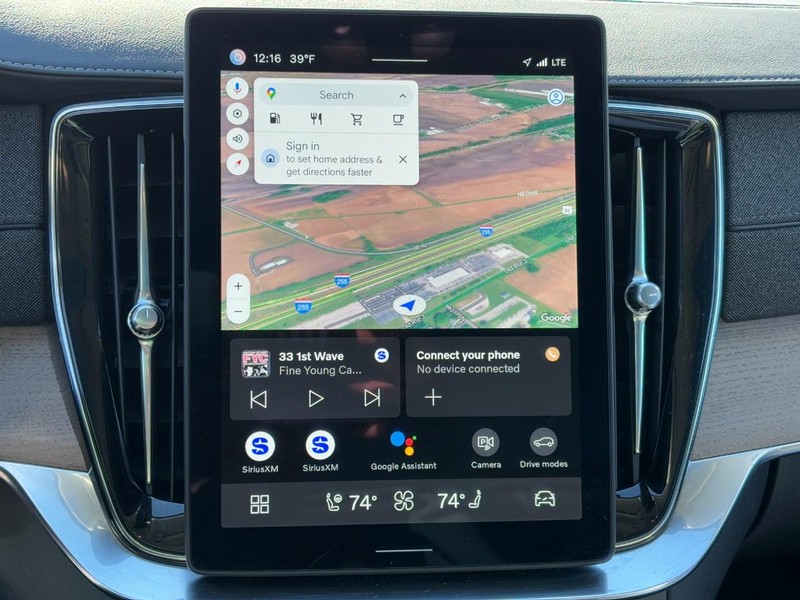 Volvo XC90 Vehicle Full-screen Gallery Image 23