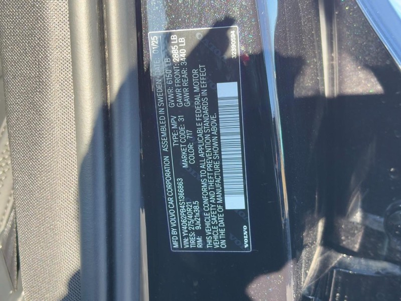 Volvo XC90 Vehicle Full-screen Gallery Image 26