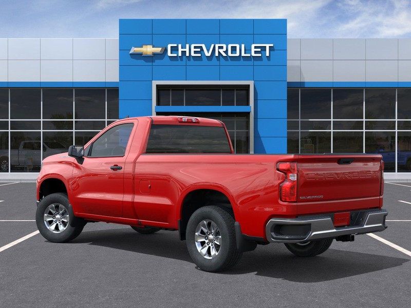 Chevrolet Silverado 1500 Vehicle Full-screen Gallery Image 3