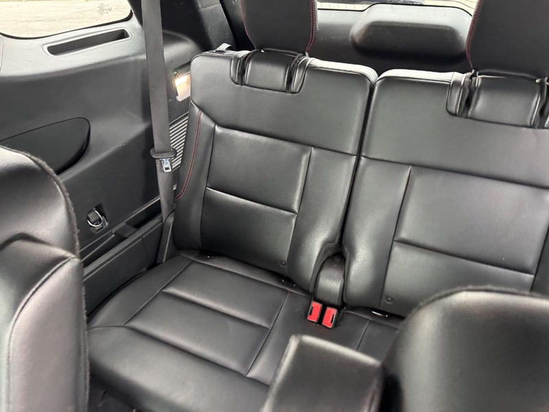 Ford Explorer Vehicle Full-screen Gallery Image 11