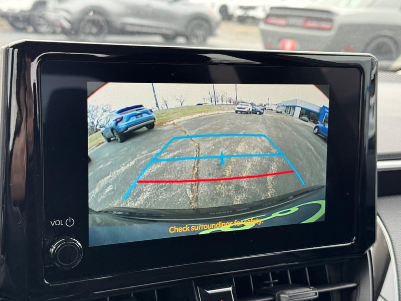 Toyota Corolla Vehicle Full-screen Gallery Image 19