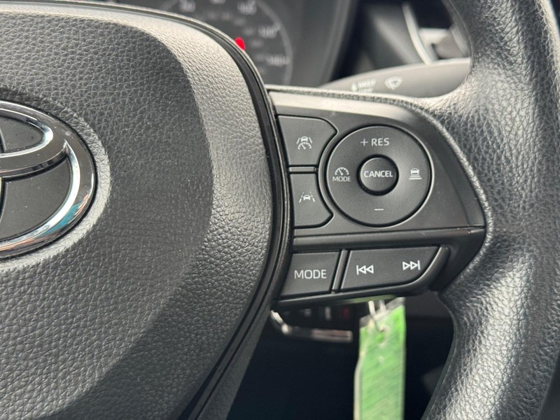 Toyota Corolla Vehicle Full-screen Gallery Image 20