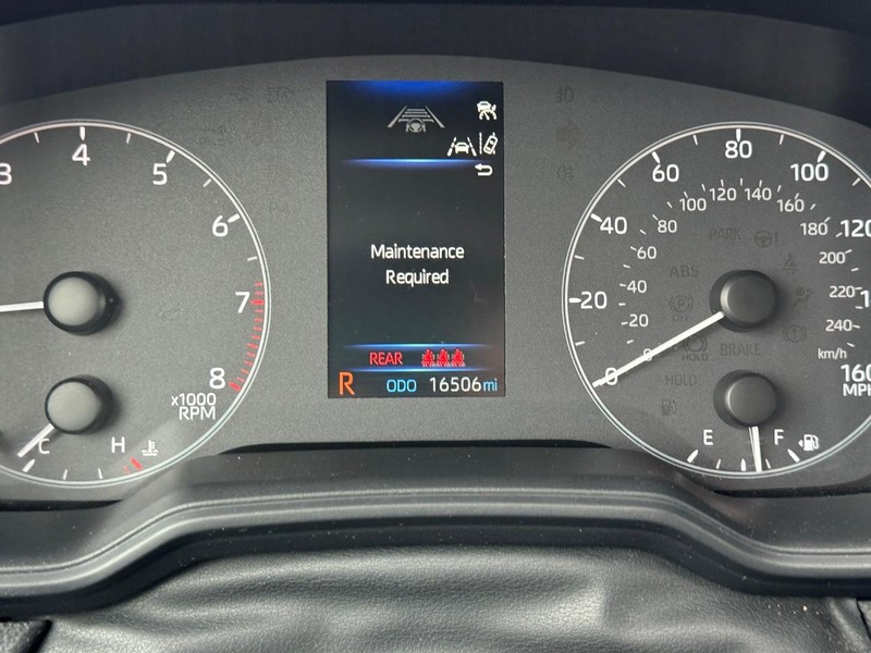 Toyota Corolla Vehicle Full-screen Gallery Image 21