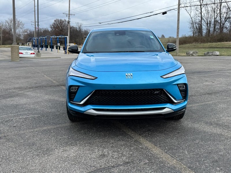 Buick Envista Vehicle Full-screen Gallery Image 08