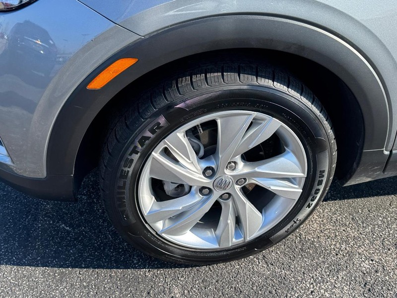 Buick Encore GX Vehicle Full-screen Gallery Image 10