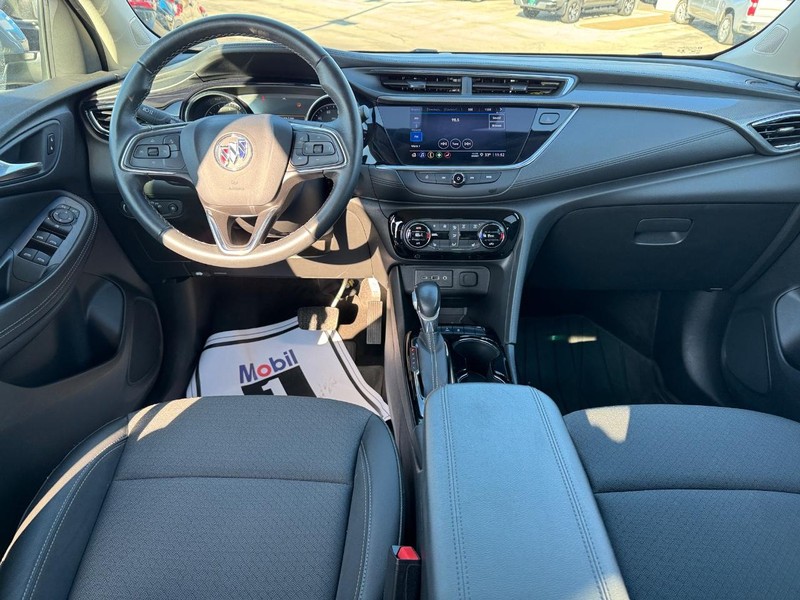 Buick Encore GX Vehicle Full-screen Gallery Image 11