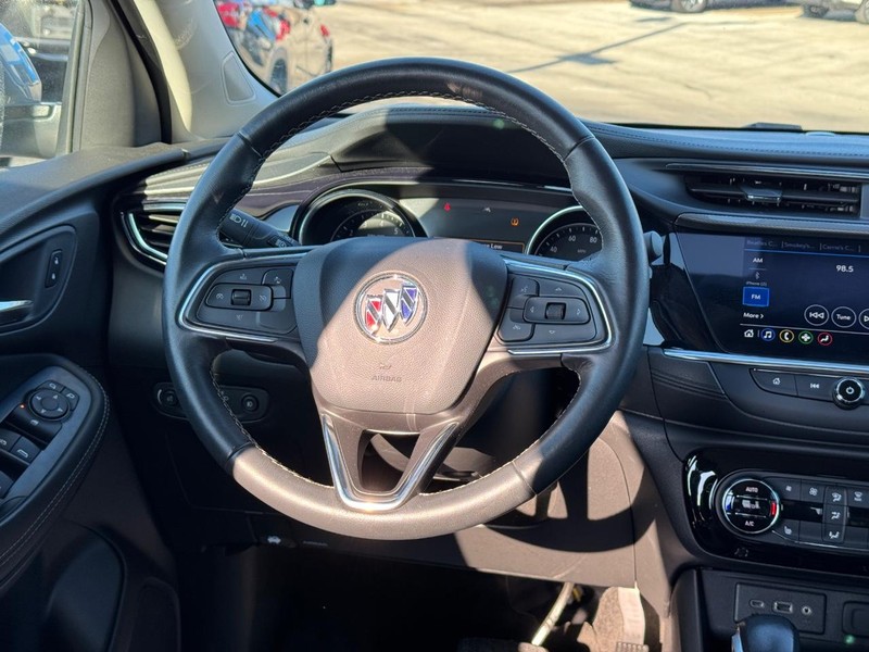 Buick Encore GX Vehicle Full-screen Gallery Image 12