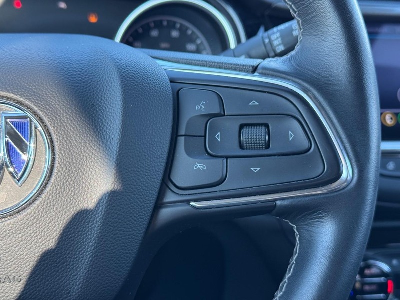 Buick Encore GX Vehicle Full-screen Gallery Image 19