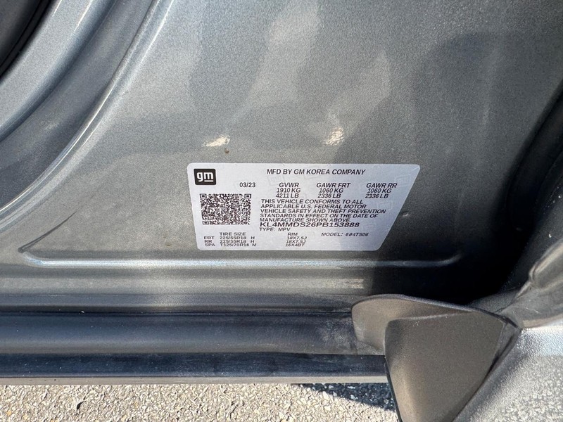 Buick Encore GX Vehicle Full-screen Gallery Image 23