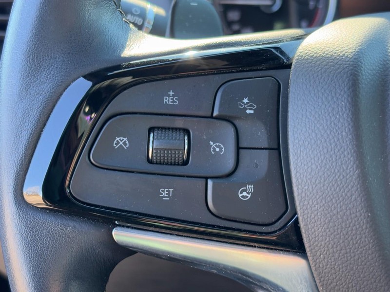 Buick Enclave Vehicle Full-screen Gallery Image 19