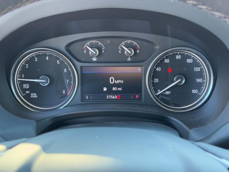 Buick Enclave Vehicle Full-screen Gallery Image 22