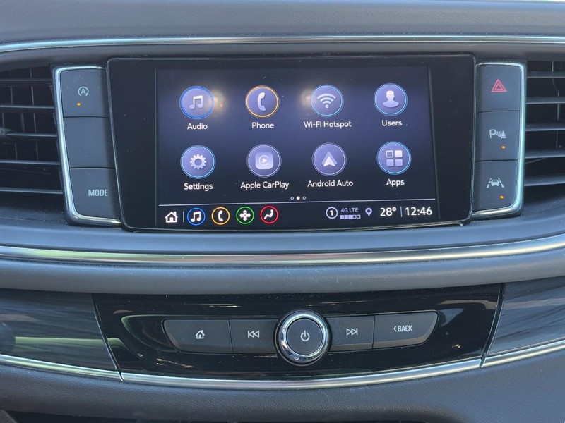 Buick Enclave Vehicle Full-screen Gallery Image 23