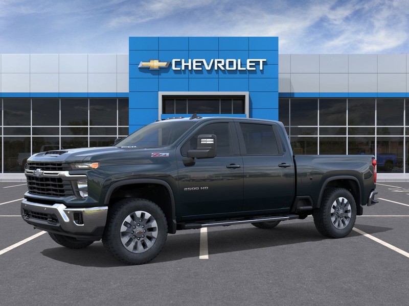 Chevrolet Silverado 2500HD Vehicle Full-screen Gallery Image 2