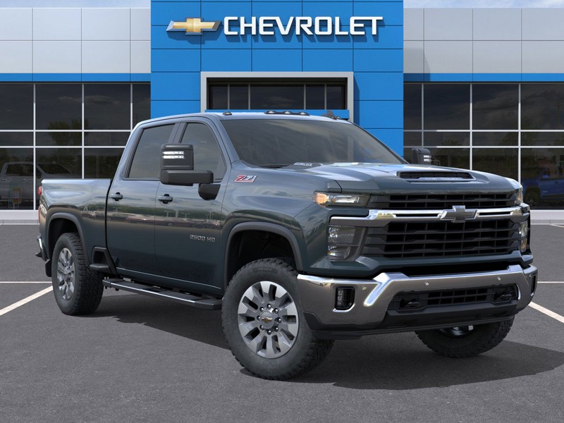 Chevrolet Silverado 2500HD Vehicle Full-screen Gallery Image 7