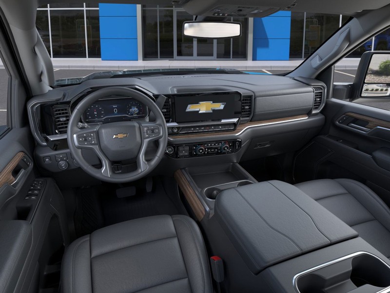 Chevrolet Silverado 2500HD Vehicle Full-screen Gallery Image 15