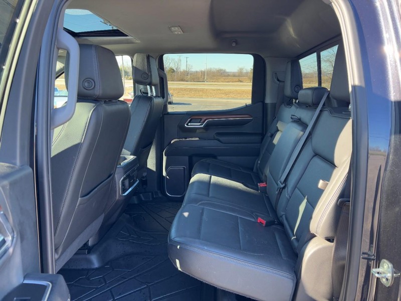 GMC Sierra 1500 Vehicle Full-screen Gallery Image 10