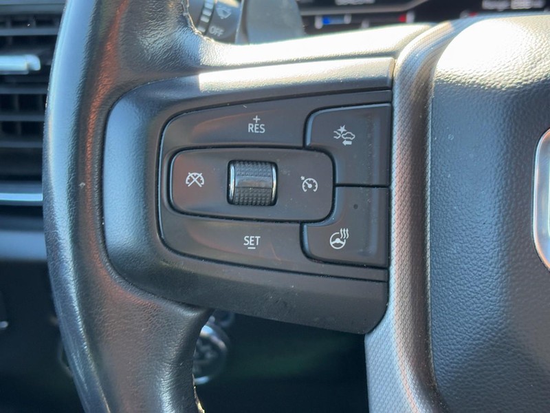 GMC Sierra 1500 Vehicle Full-screen Gallery Image 18