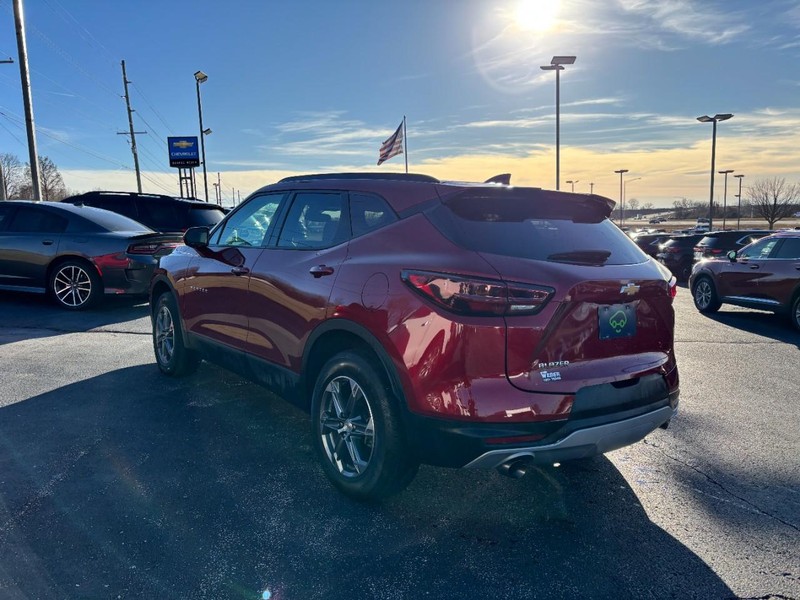 Chevrolet Blazer Vehicle Full-screen Gallery Image 03