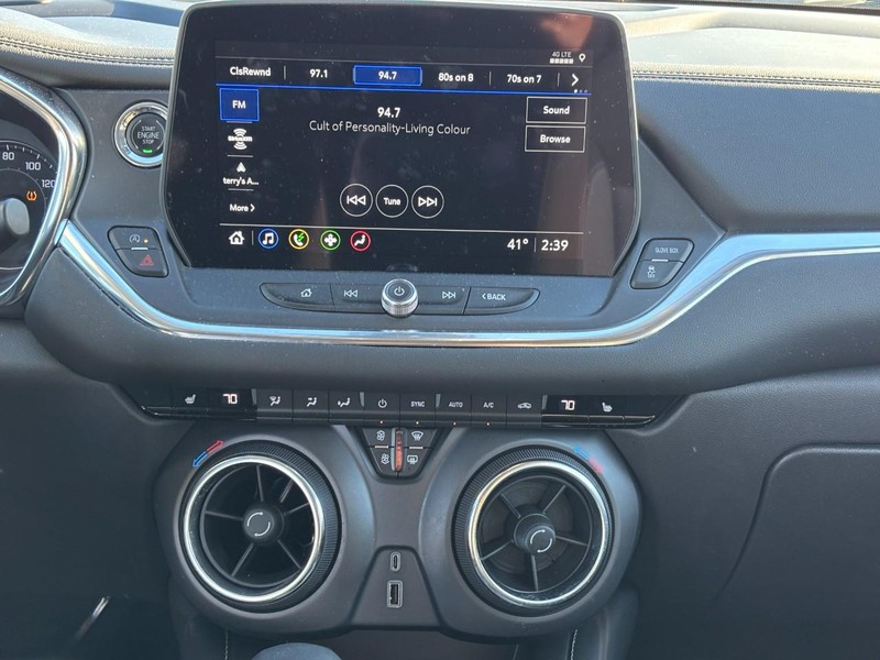 Chevrolet Blazer Vehicle Full-screen Gallery Image 13