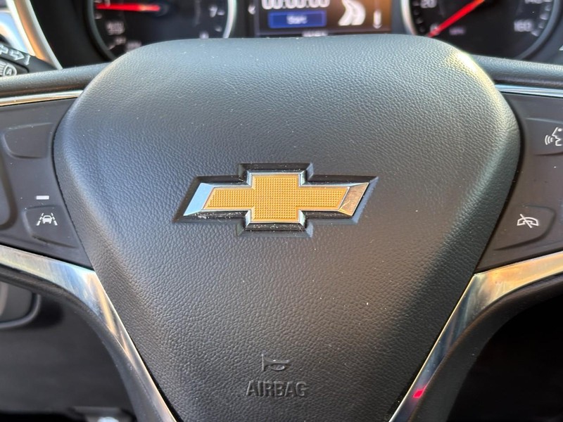 Chevrolet Equinox Vehicle Full-screen Gallery Image 18