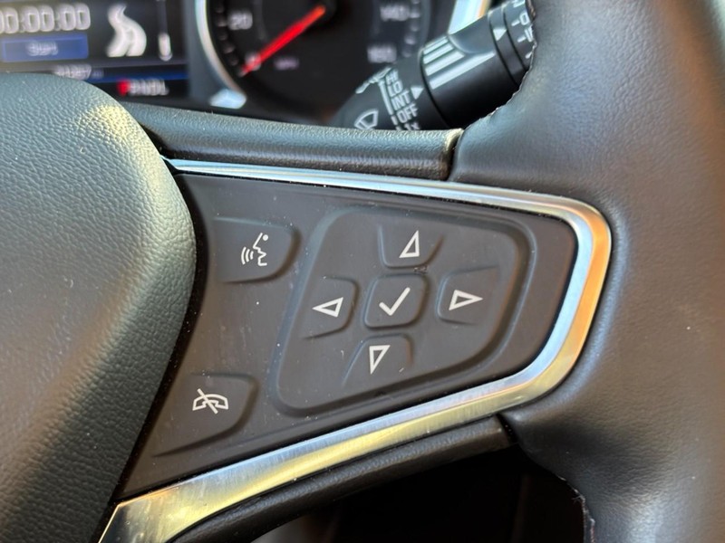 Chevrolet Equinox Vehicle Full-screen Gallery Image 19