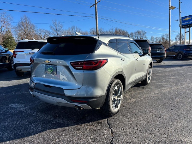 Chevrolet Blazer Vehicle Full-screen Gallery Image 05